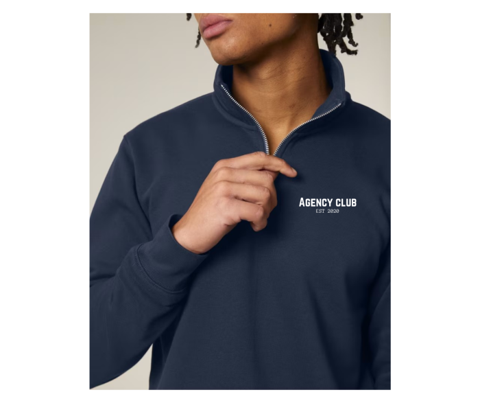Iconic quarter zip model navy